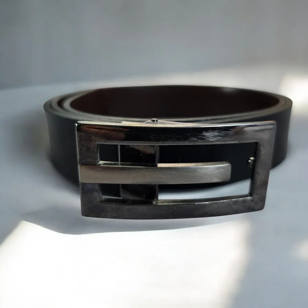 Designer Style Leather Belt (USA) Silver Tone Buckle‎ (Italy) Women Size 36 90